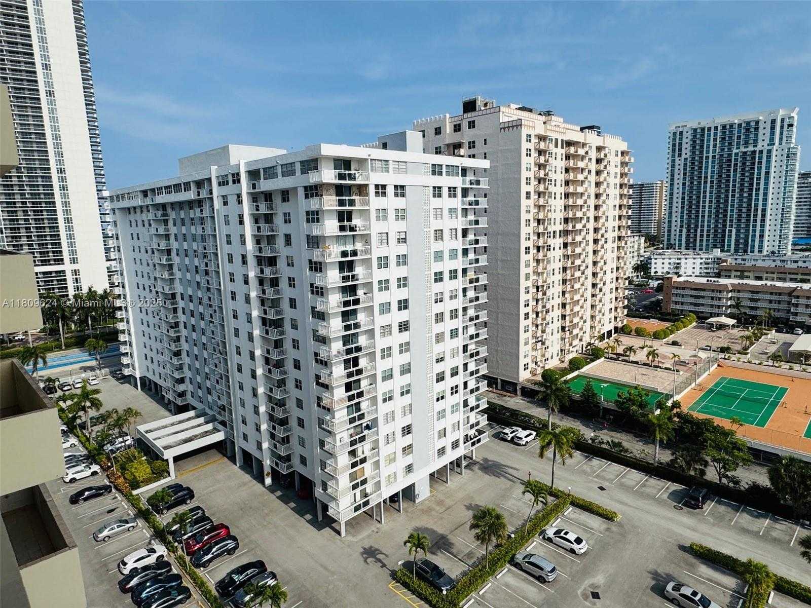 Small Image of 1833 SOUTH OCEAN DR #1508, Hallandale Beach Number 8