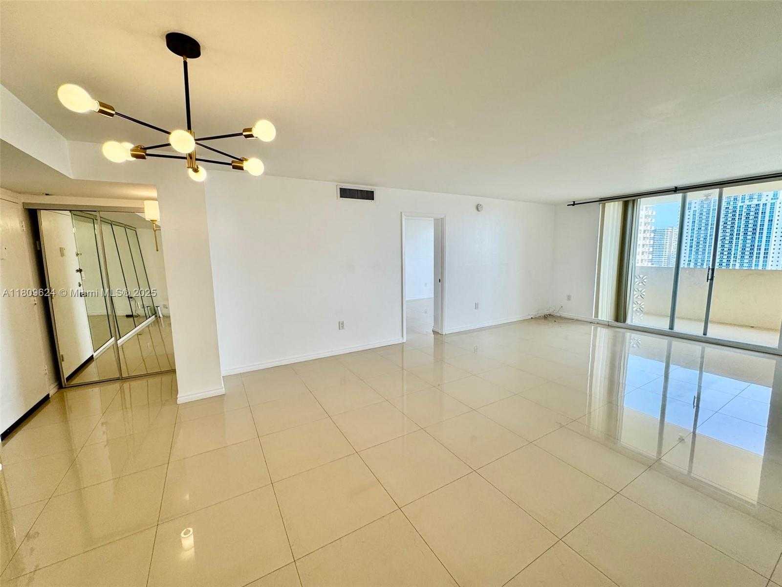 Small Image of 1833 SOUTH OCEAN DR #1508, Hallandale Beach Number 9