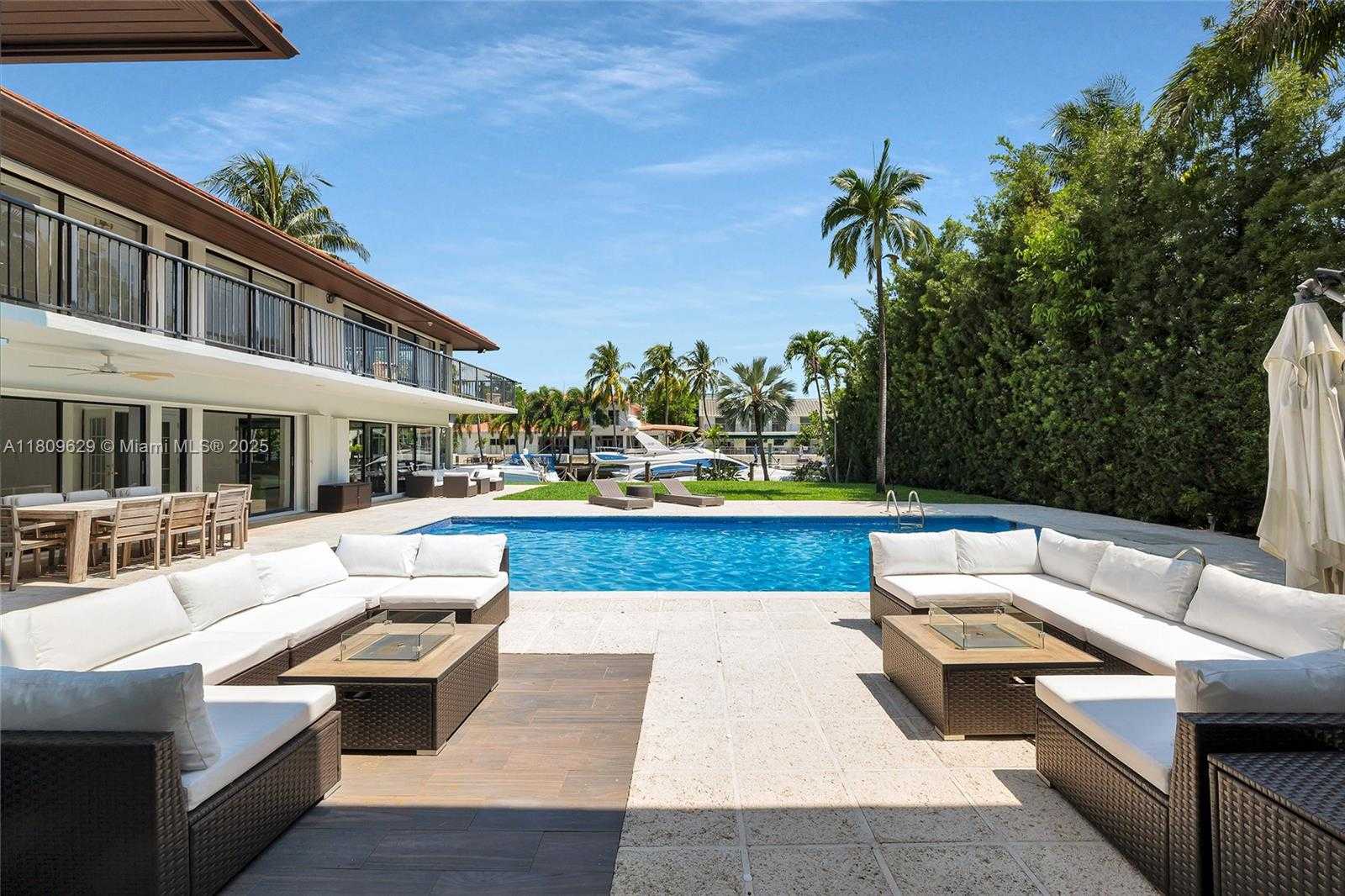 Small Image of 201 KNOLLWOOD DR, Key Biscayne Number 11
