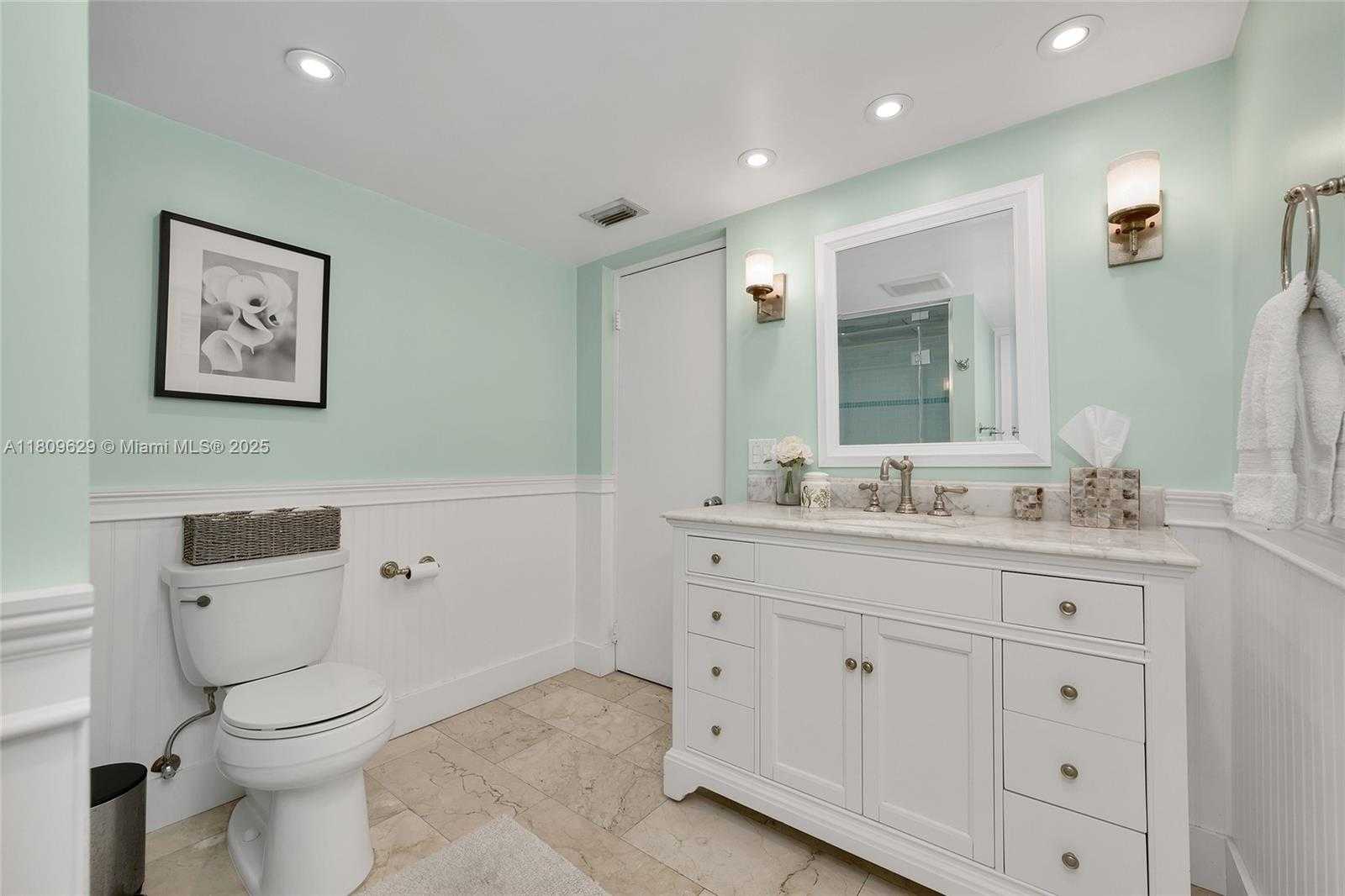 Small Image of 201 KNOLLWOOD DR, Key Biscayne Number 15