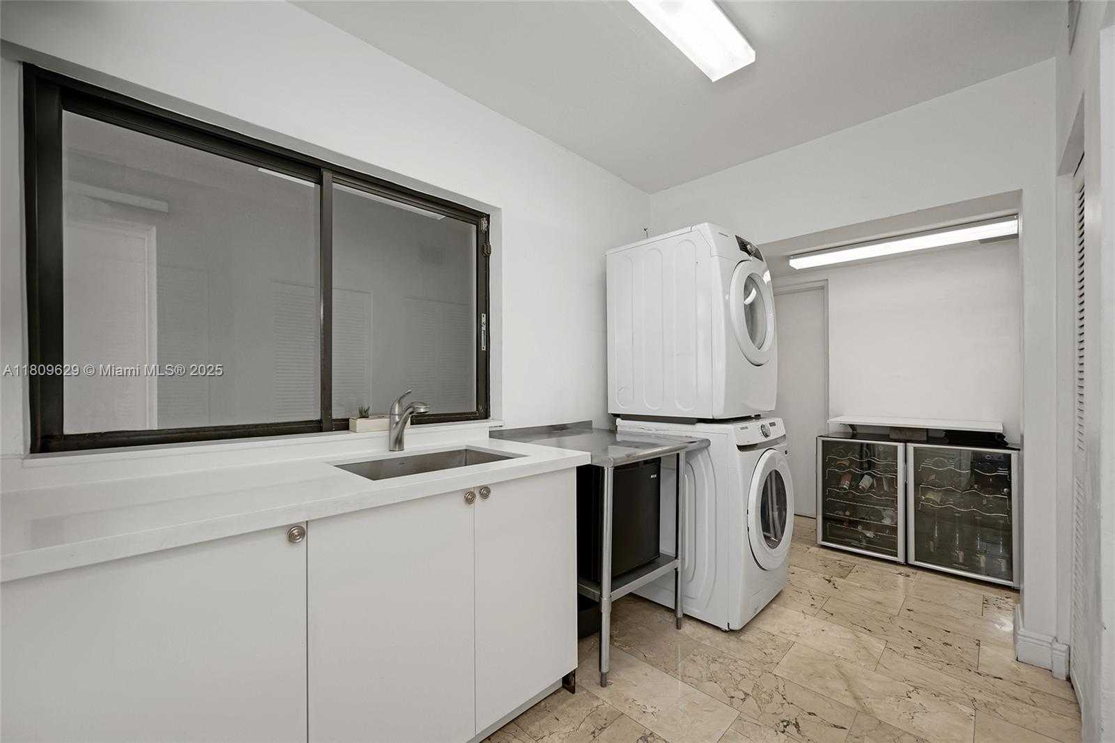 Small Image of 201 KNOLLWOOD DR, Key Biscayne Number 24