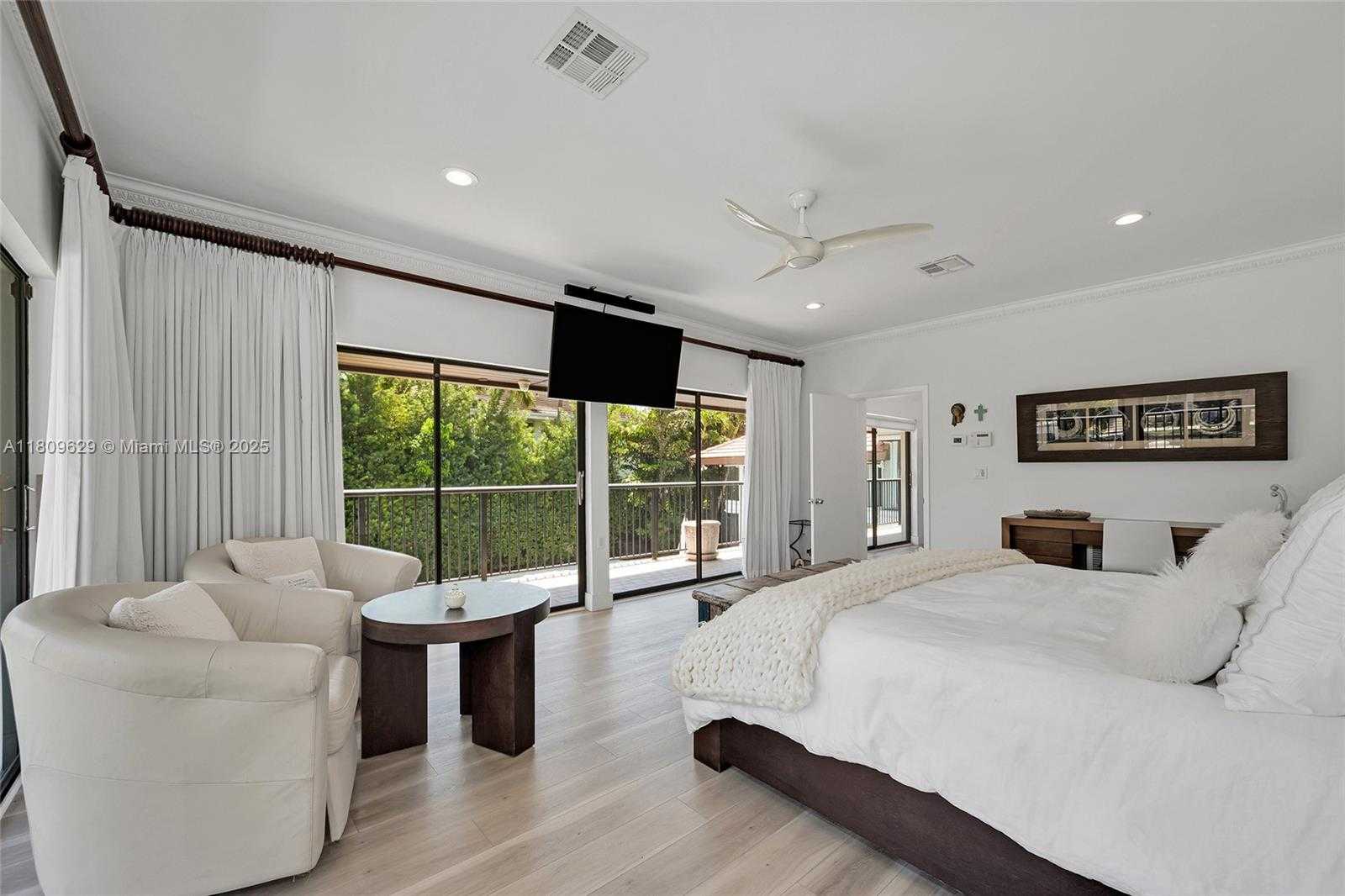Small Image of 201 KNOLLWOOD DR, Key Biscayne Number 26