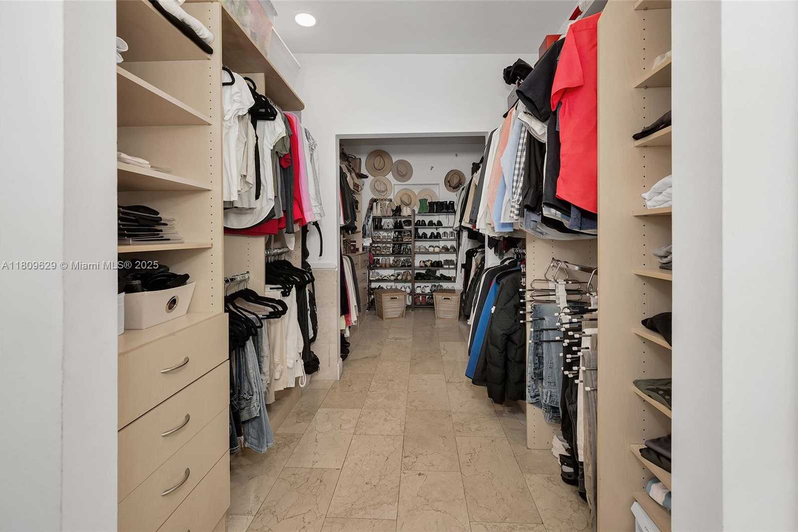 Small Image of 201 KNOLLWOOD DR, Key Biscayne Number 28