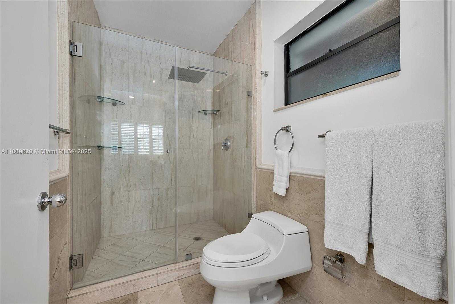 Small Image of 201 KNOLLWOOD DR, Key Biscayne Number 30