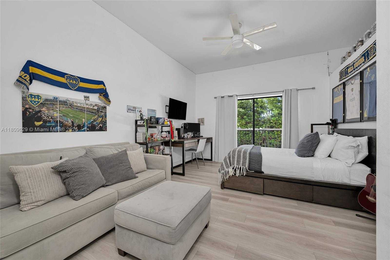 Small Image of 201 KNOLLWOOD DR, Key Biscayne Number 37