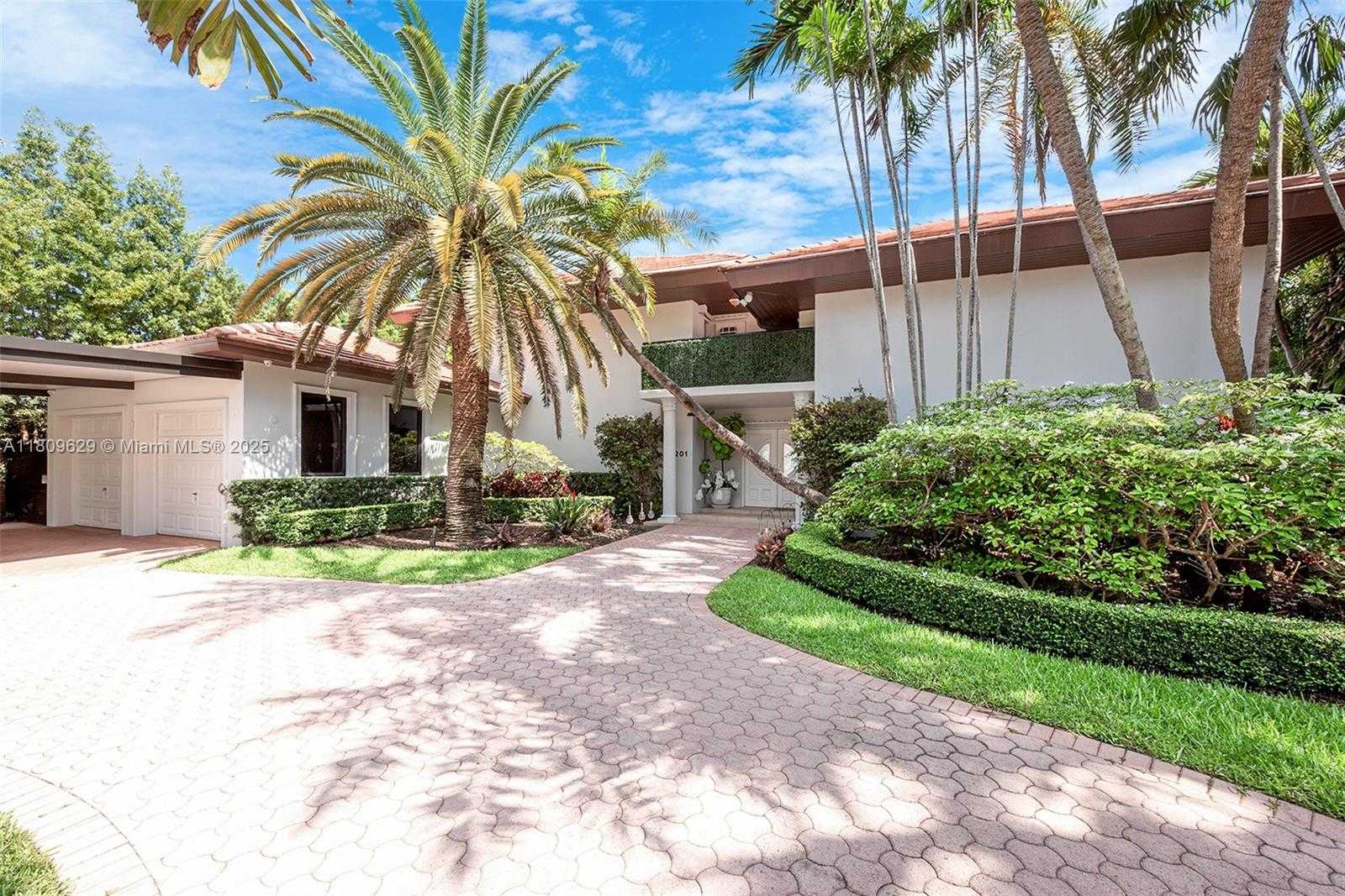 Small Image of 201 KNOLLWOOD DR, Key Biscayne Number 4