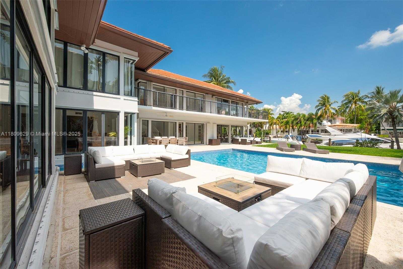 Small Image of 201 KNOLLWOOD DR, Key Biscayne Number 42