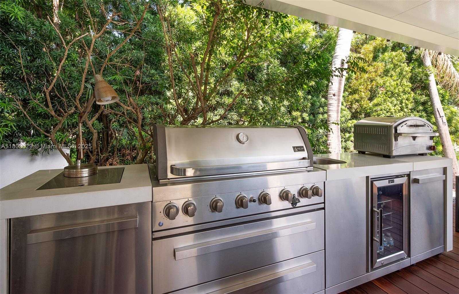 Small Image of 201 KNOLLWOOD DR, Key Biscayne Number 47