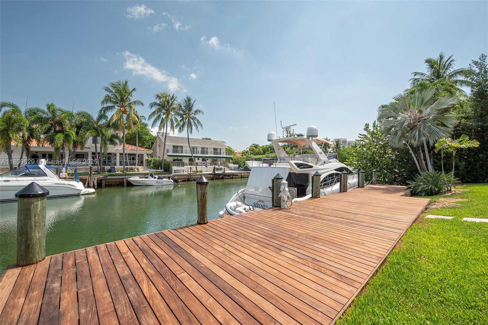 Small Image of 201 KNOLLWOOD DR, Key Biscayne Number 69