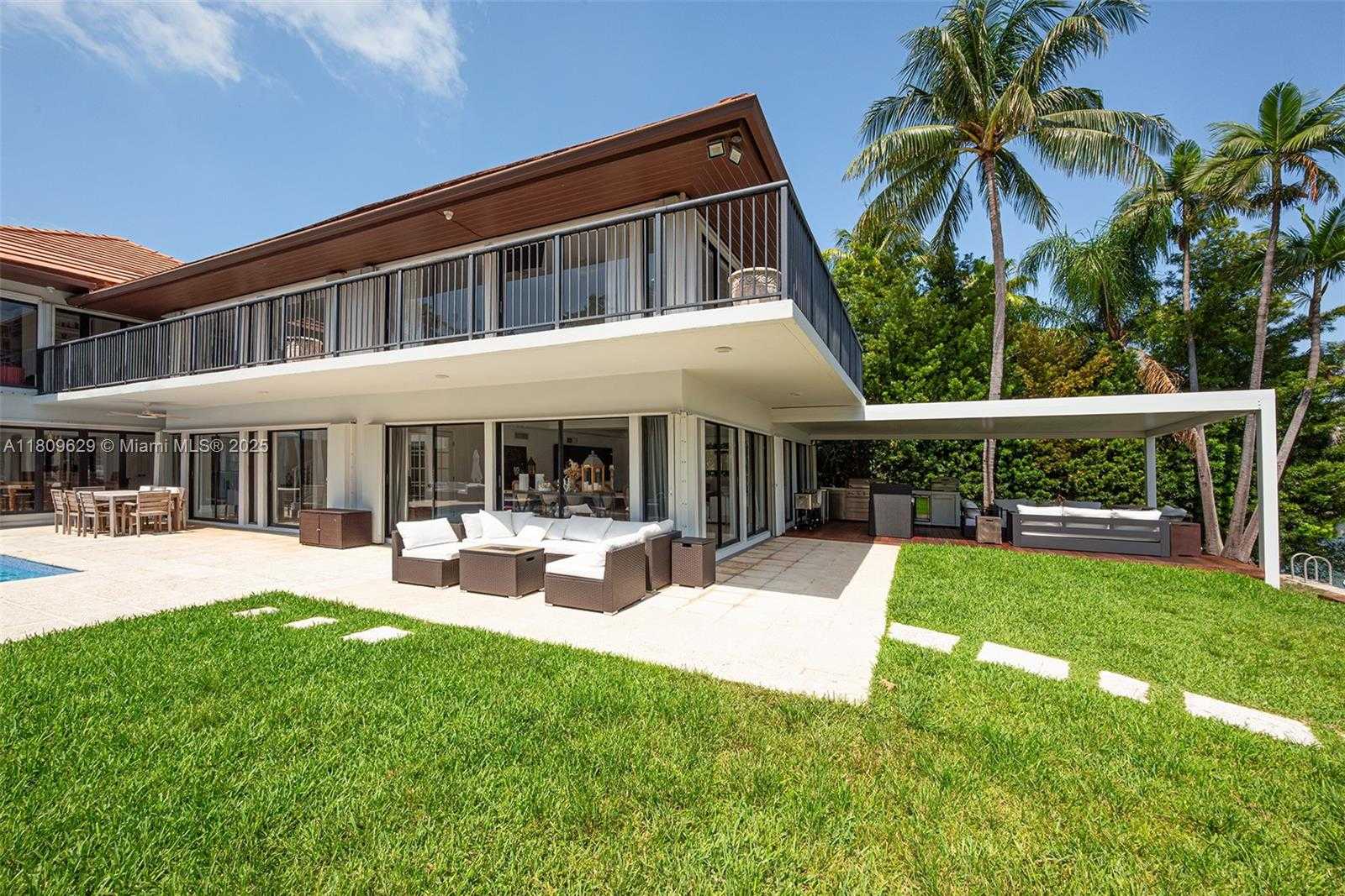 Small Image of 201 KNOLLWOOD DR, Key Biscayne Number 71