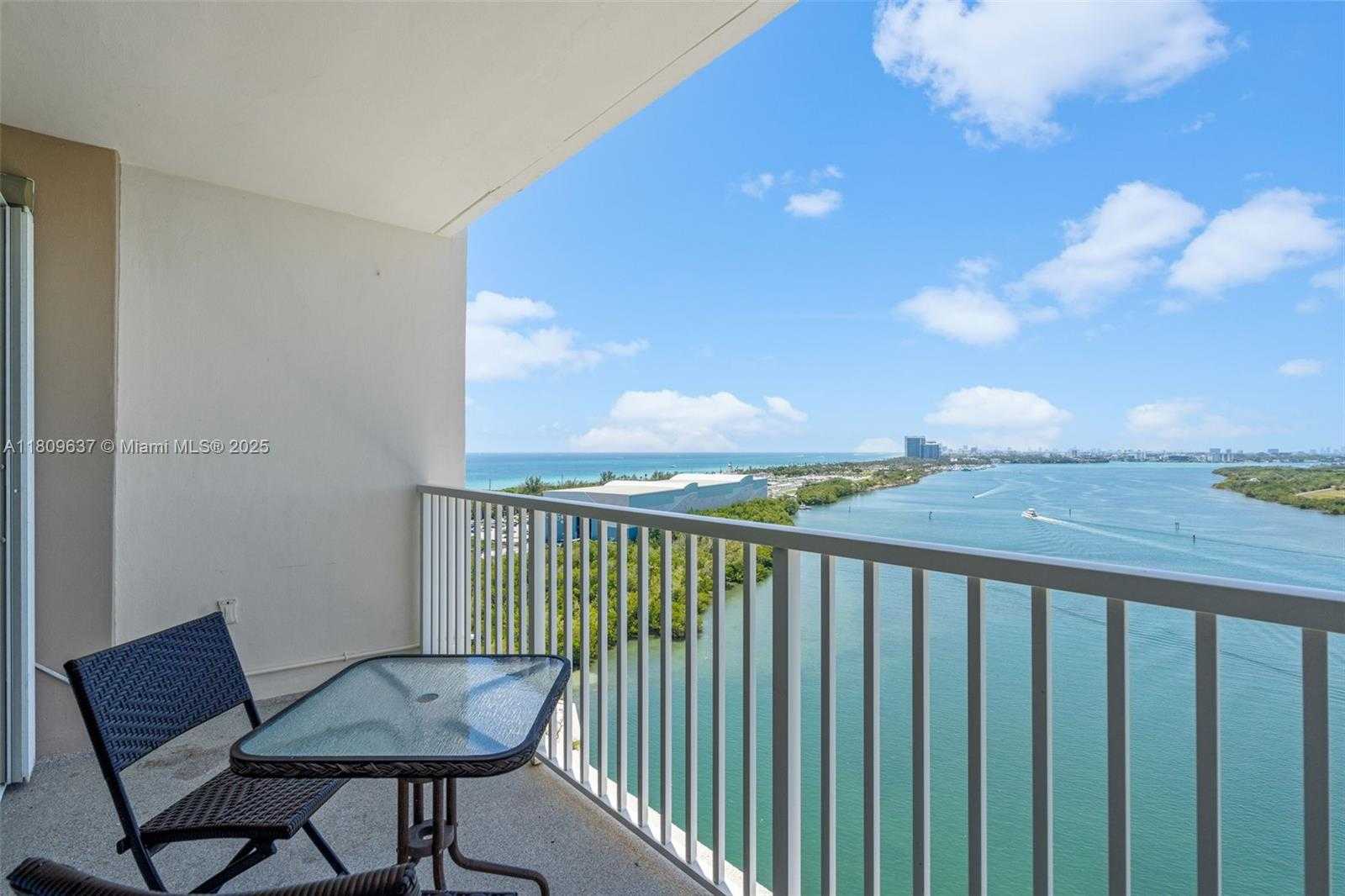 Small Image of 300 BAYVIEW DR #1710, Sunny Isles Beach Number 17