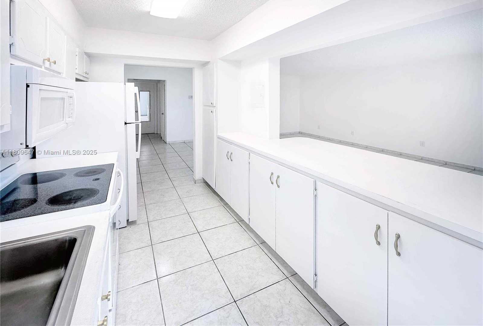 Small Image of 1340 LINCOLN RD #605, Miami Beach Number 10