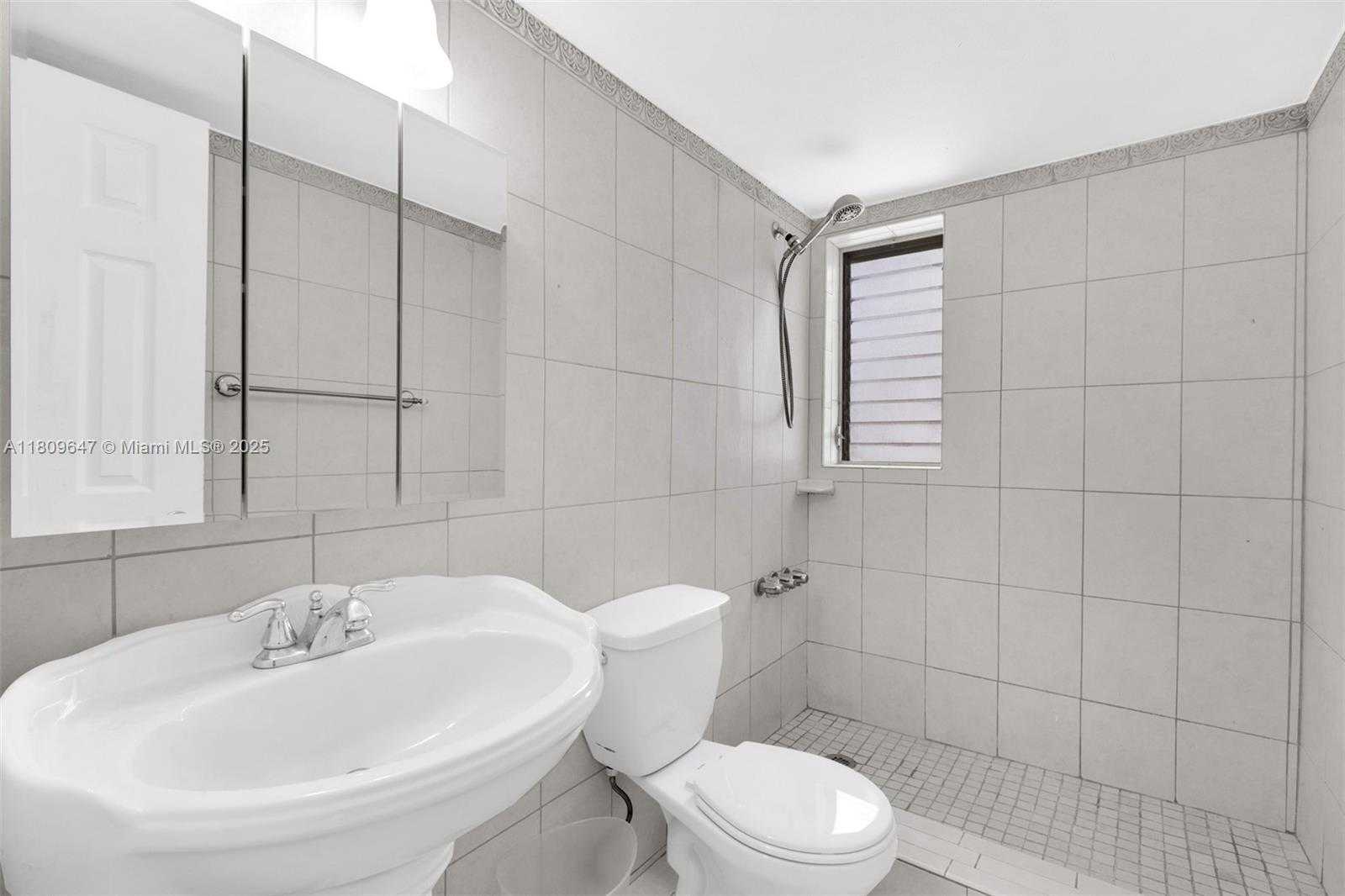 Small Image of 1340 LINCOLN RD #605, Miami Beach Number 13