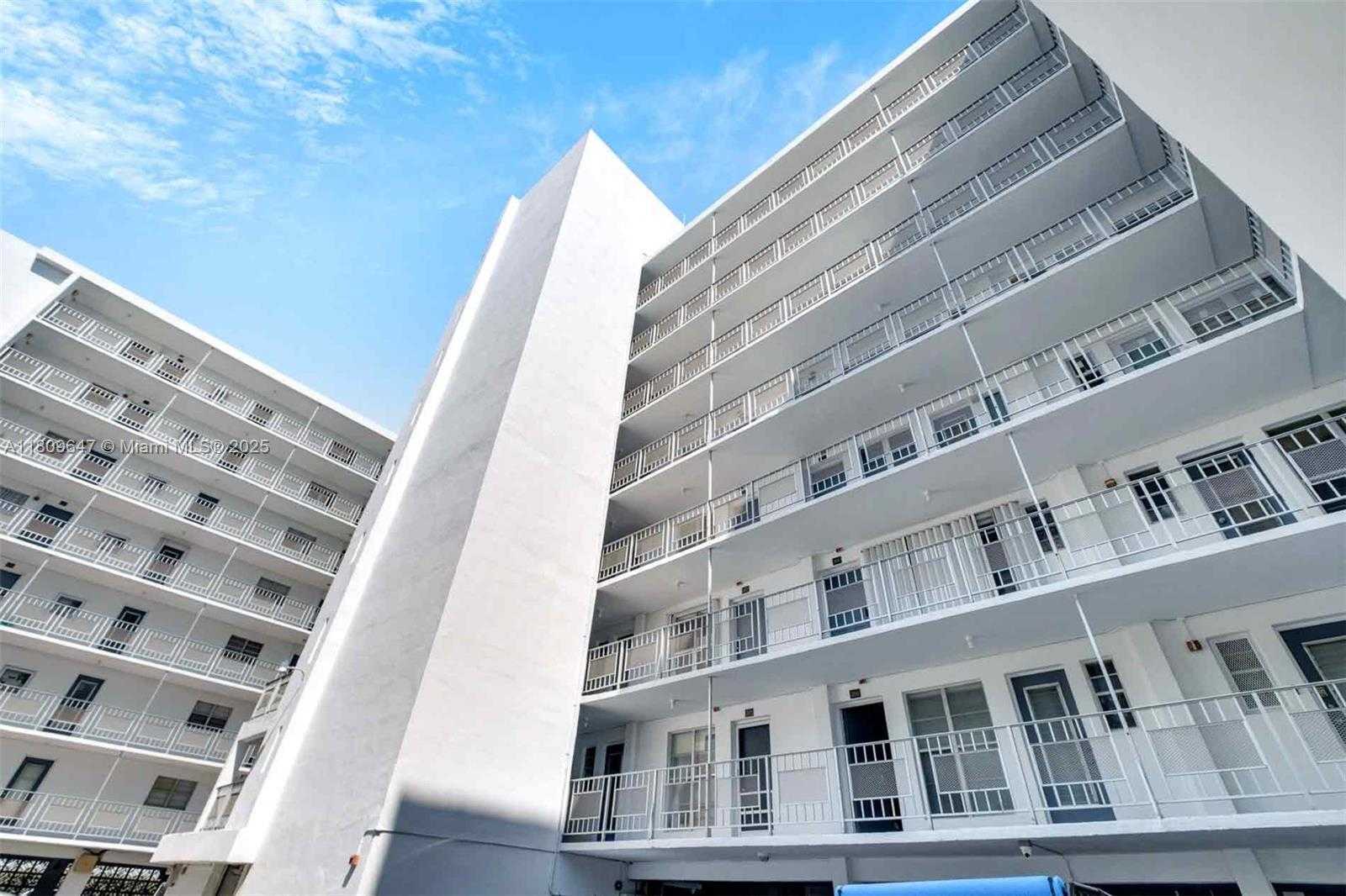 Small Image of 1340 LINCOLN RD #605, Miami Beach Number 25