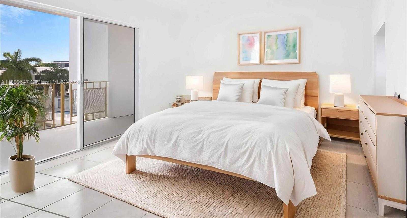 Small Image of 1340 LINCOLN RD #605, Miami Beach Number 3