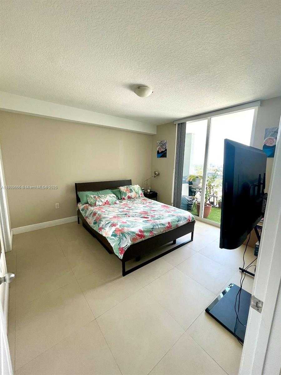 Small Image of 1250 SOUTH MIAMI AVE #2111, Miami Number 12