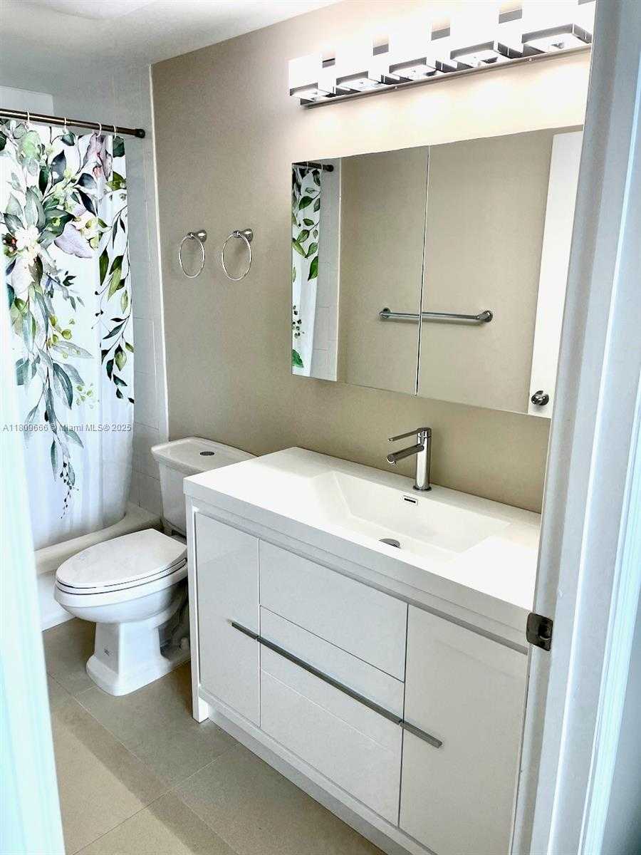 Small Image of 1250 SOUTH MIAMI AVE #2111, Miami Number 14