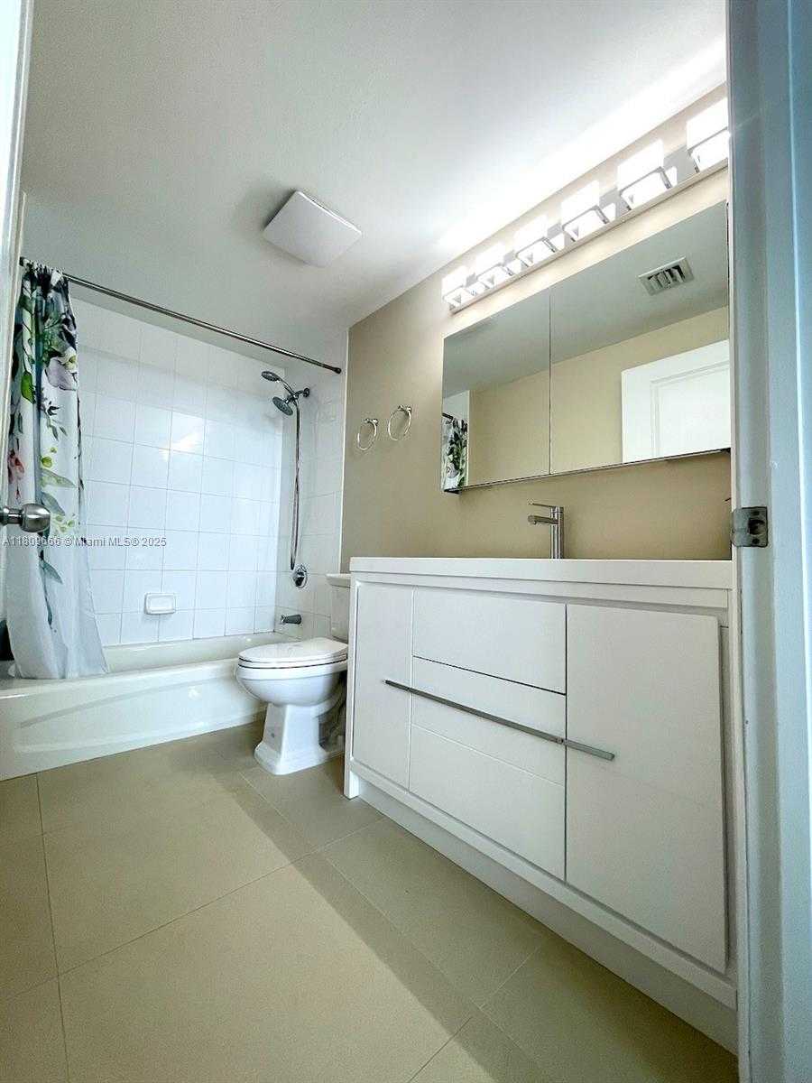 Small Image of 1250 SOUTH MIAMI AVE #2111, Miami Number 15