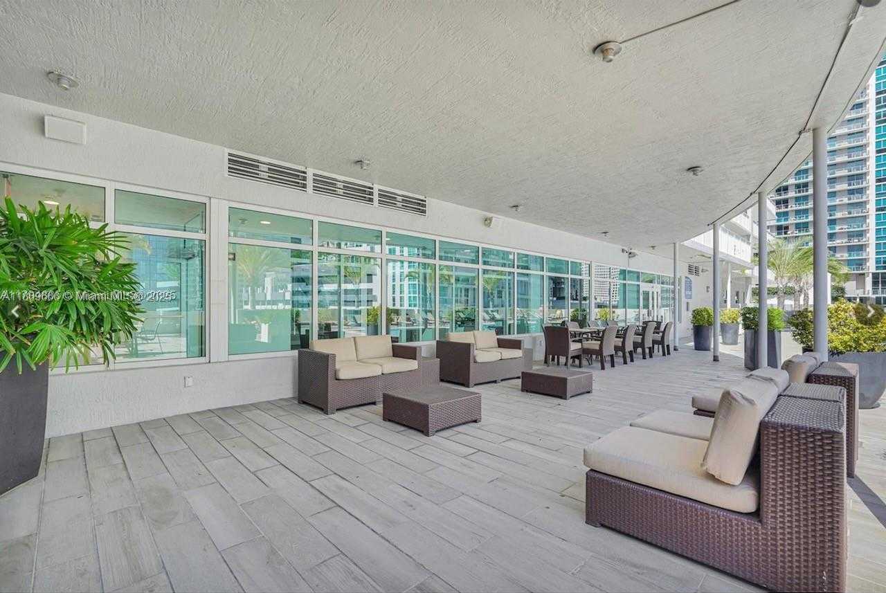 Small Image of 1250 SOUTH MIAMI AVE #2111, Miami Number 22