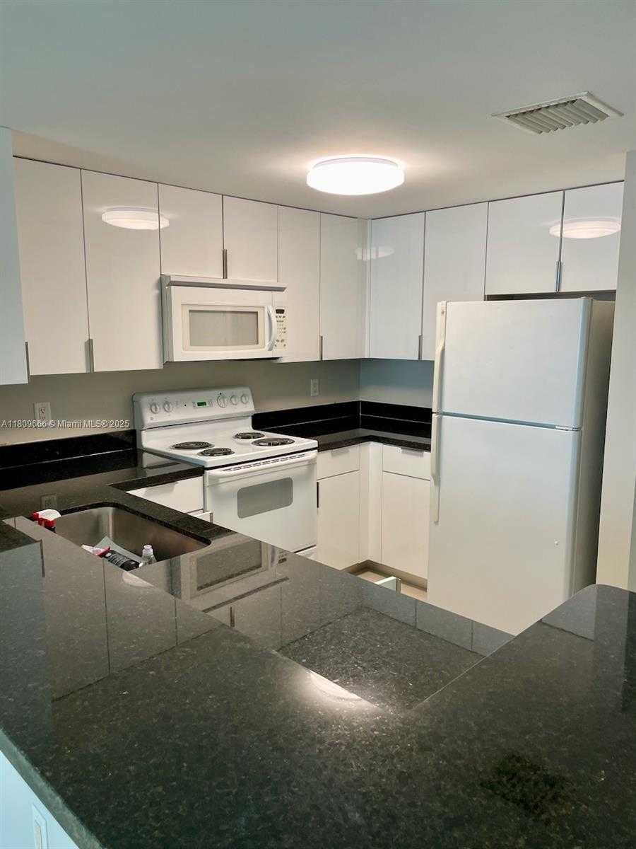 Small Image of 1250 SOUTH MIAMI AVE #2111, Miami Number 5