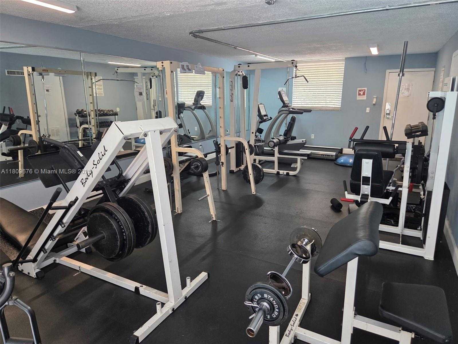 Small Image of 1801 SOUTH TREASURE DR #522, North Bay Village Number 23