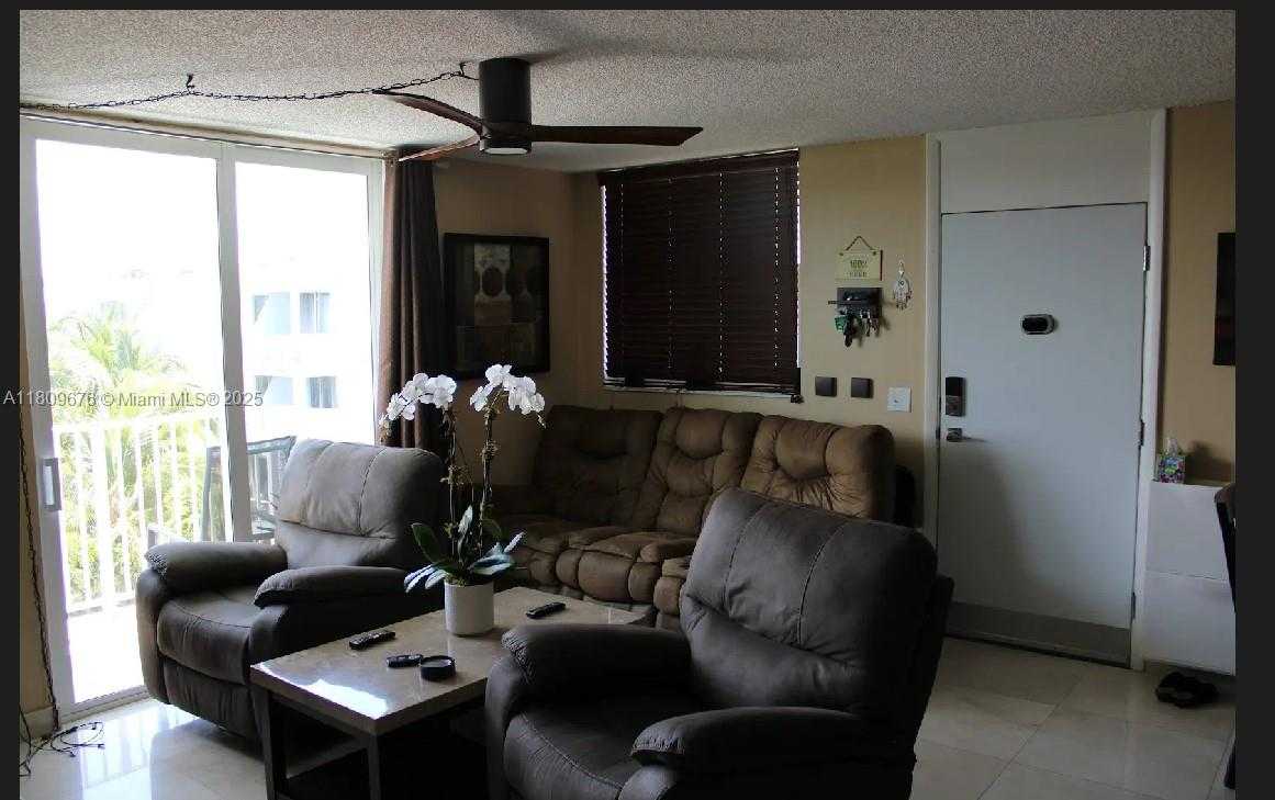 Small Image of 1801 SOUTH TREASURE DR #522, North Bay Village Number 9