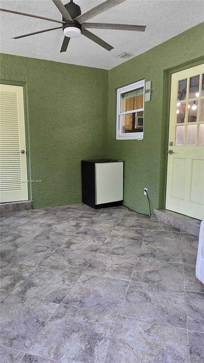 Imagen de Pequeño Objeto
