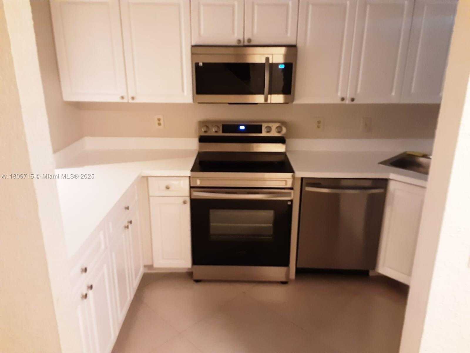 Small Image of 2660 WEST 76TH ST #211, Hialeah Number 2
