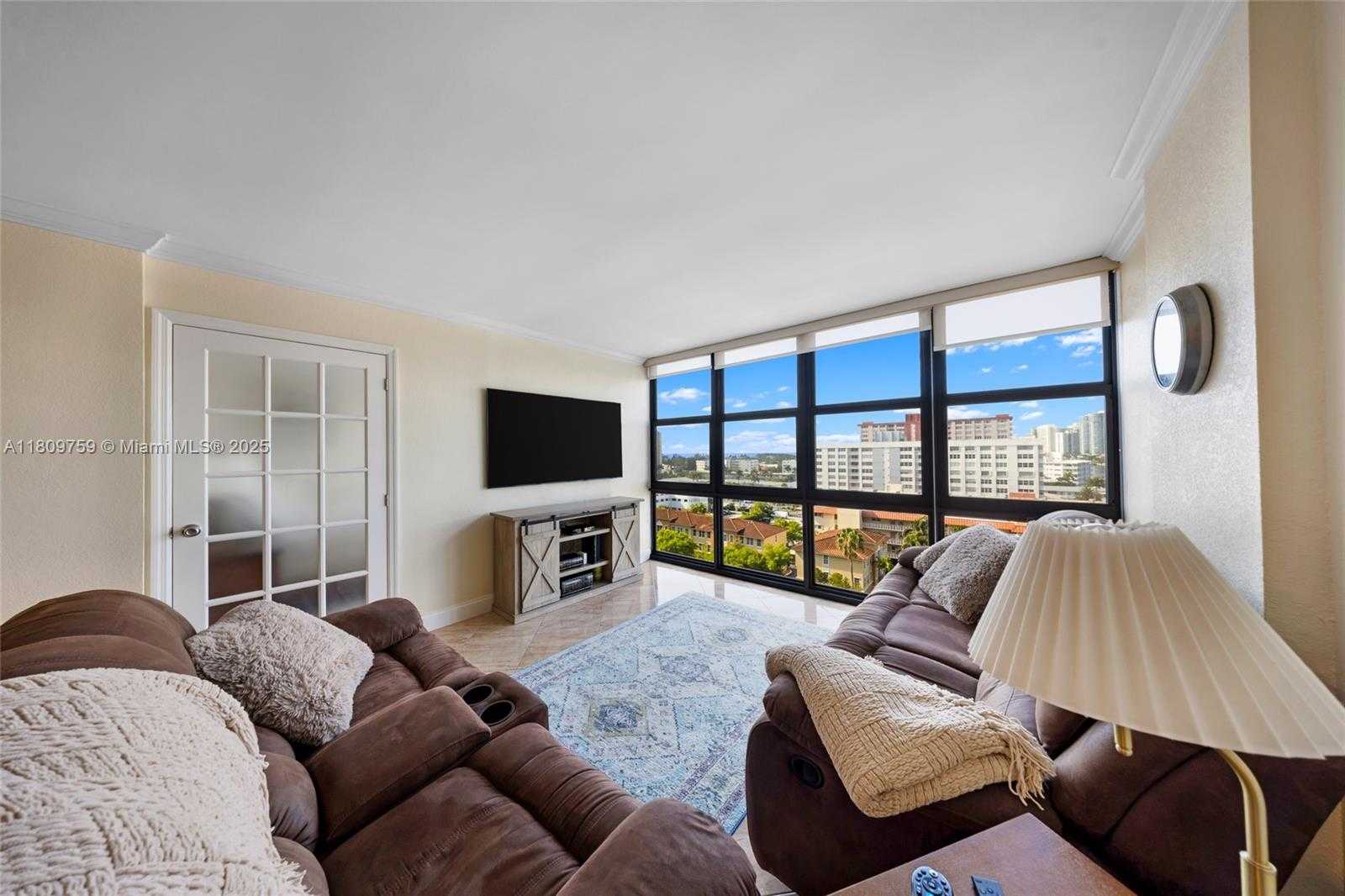 Small Image of 2017 SOUTH OCEAN DR #1004, Hallandale Beach Number 4