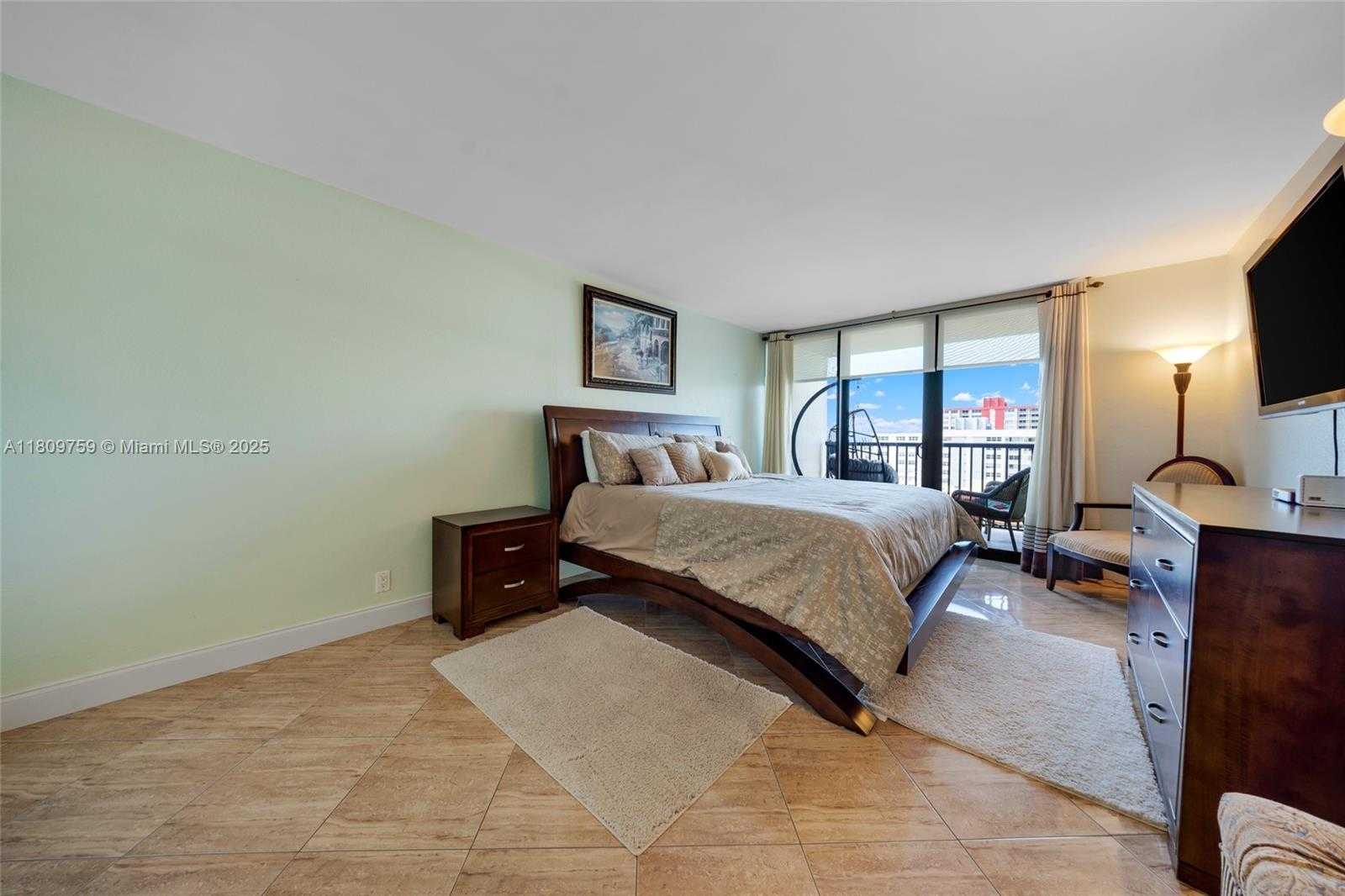 Small Image of 2017 SOUTH OCEAN DR #1004, Hallandale Beach Number 7