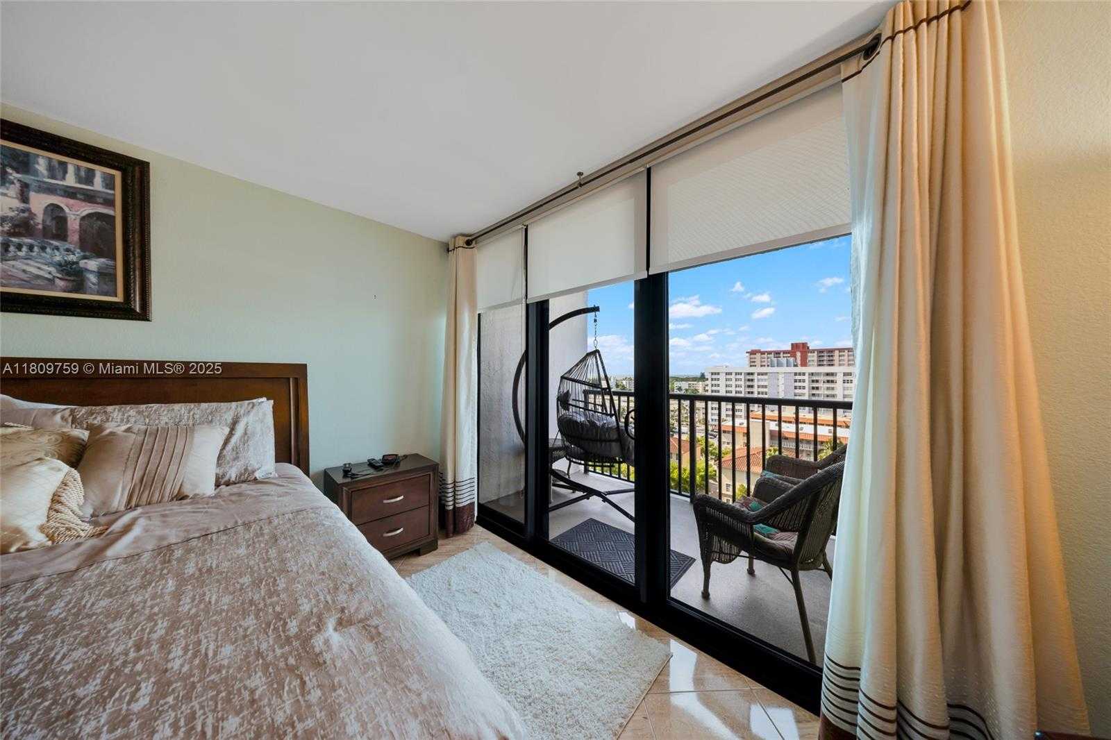 Small Image of 2017 SOUTH OCEAN DR #1004, Hallandale Beach Number 9
