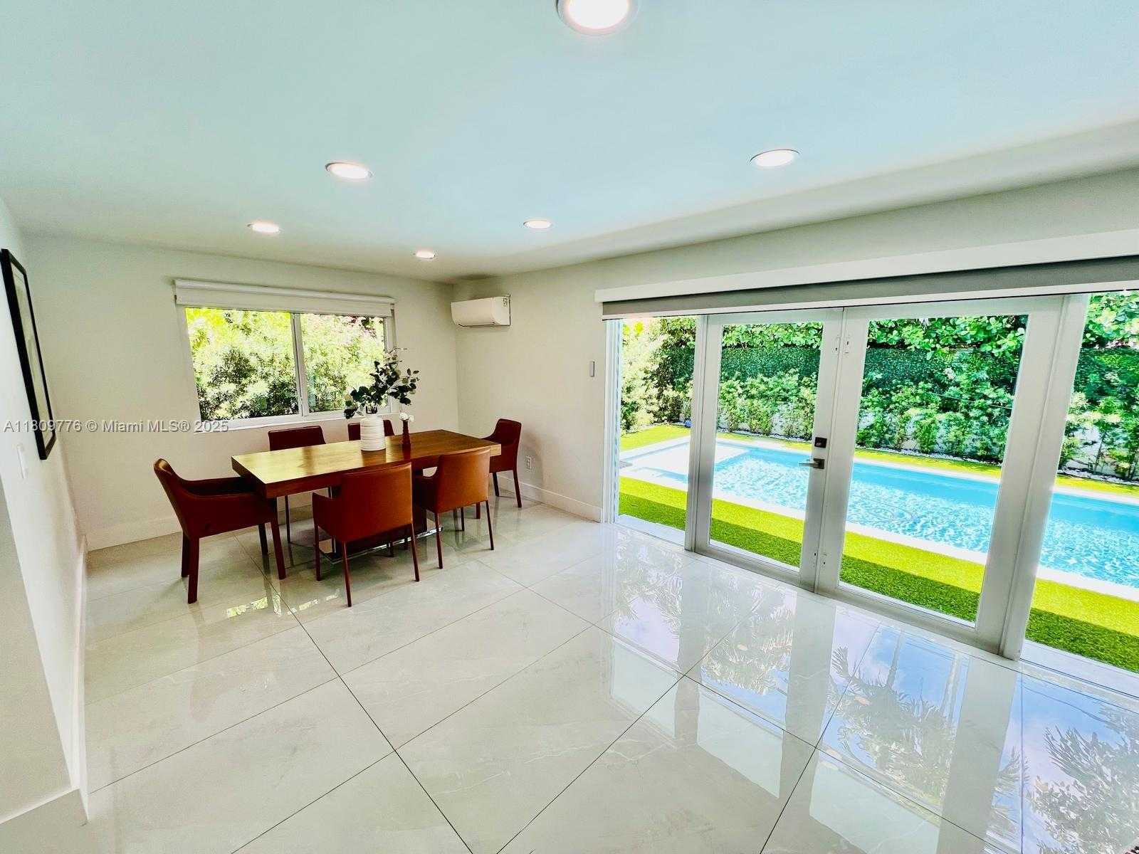 Small Image of 417 ALEDO AVE #417, Coral Gables Number 15