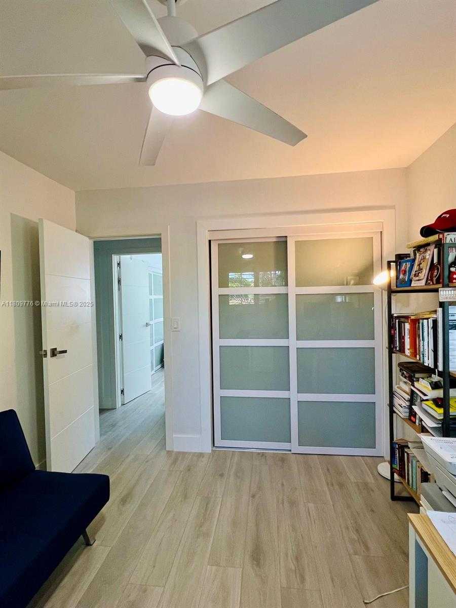 Small Image of 417 ALEDO AVE #417, Coral Gables Number 20