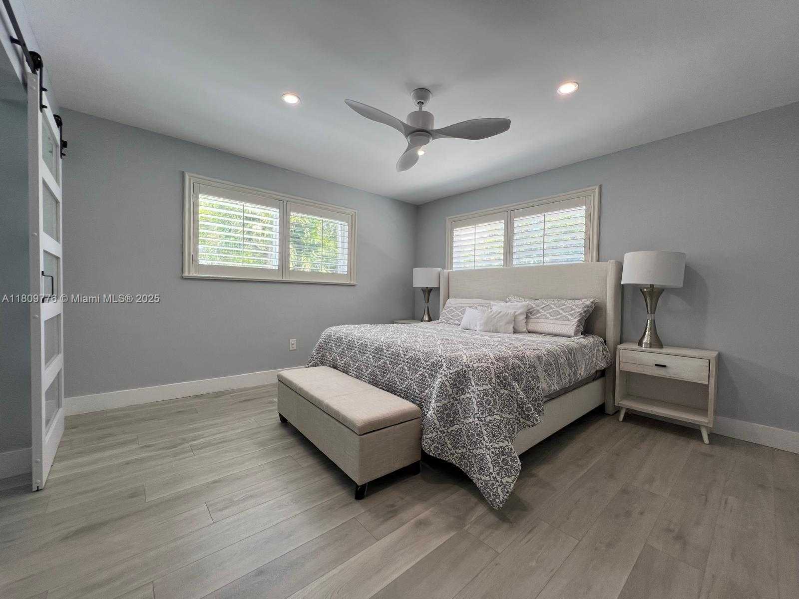 Small Image of 417 ALEDO AVE #417, Coral Gables Number 25