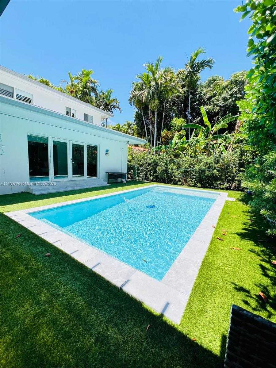 Small Image of 417 ALEDO AVE #417, Coral Gables Number 39