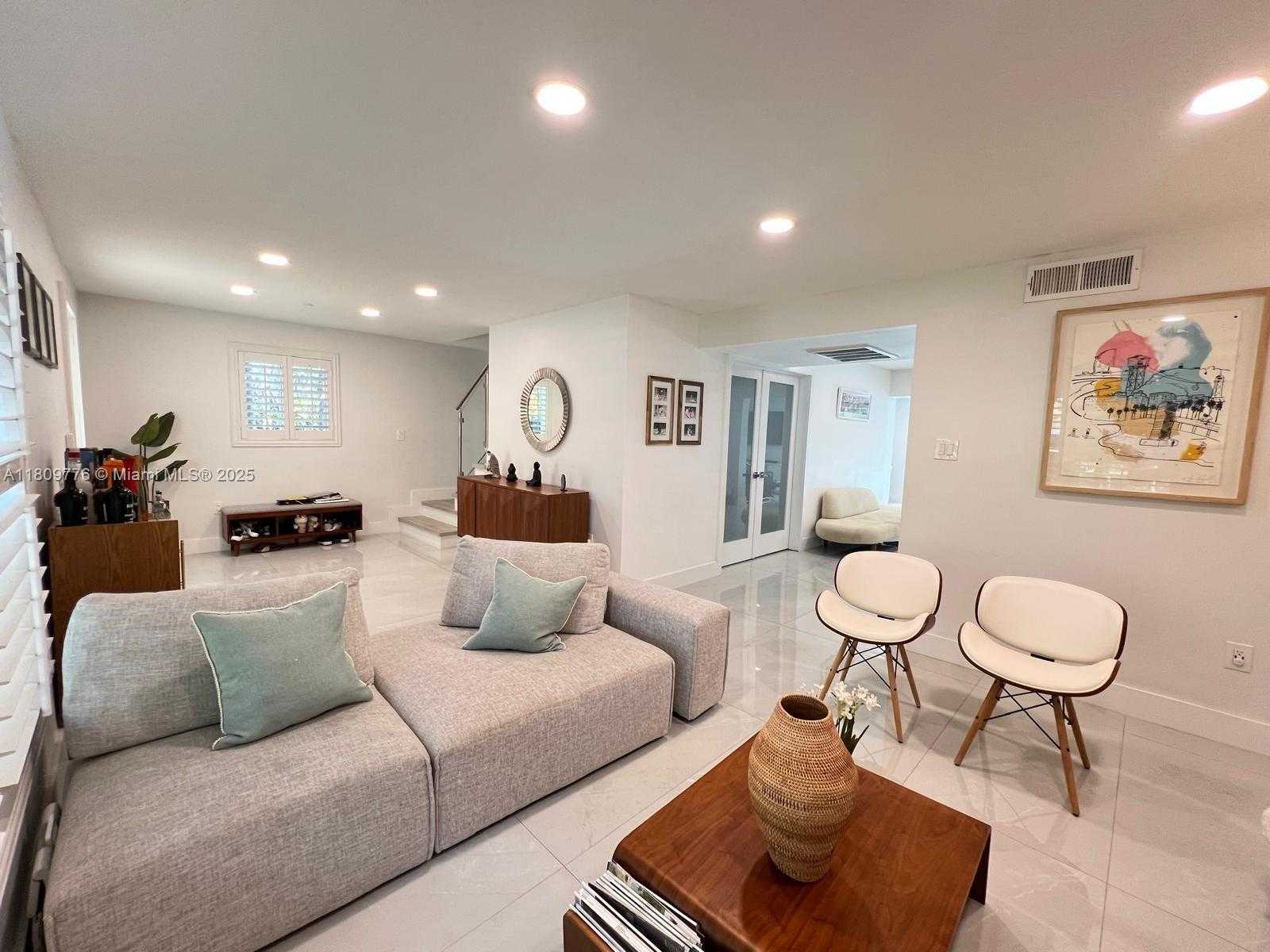 Small Image of 417 ALEDO AVE #417, Coral Gables Number 6