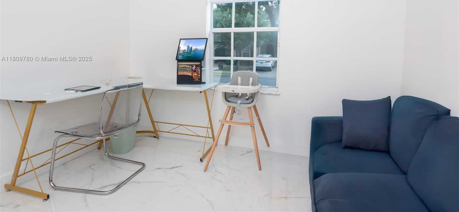 Small Image of 15323 SOUTH WEST 9TH WAY, Miami Number 14