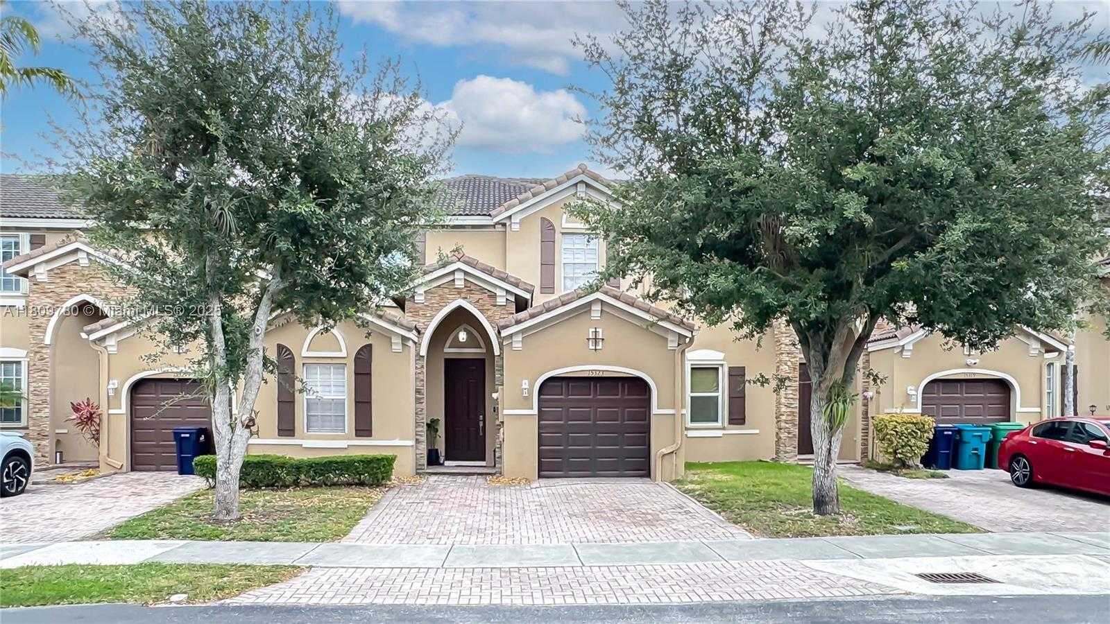 Small Image of 15323 SOUTH WEST 9TH WAY, Miami Number 31