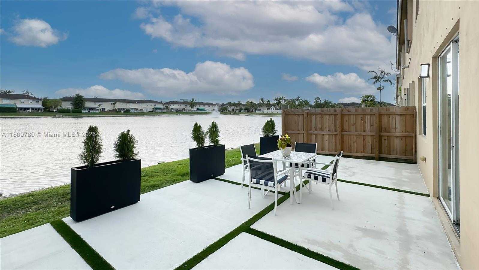 Small Image of 15323 SOUTH WEST 9TH WAY, Miami Number 33