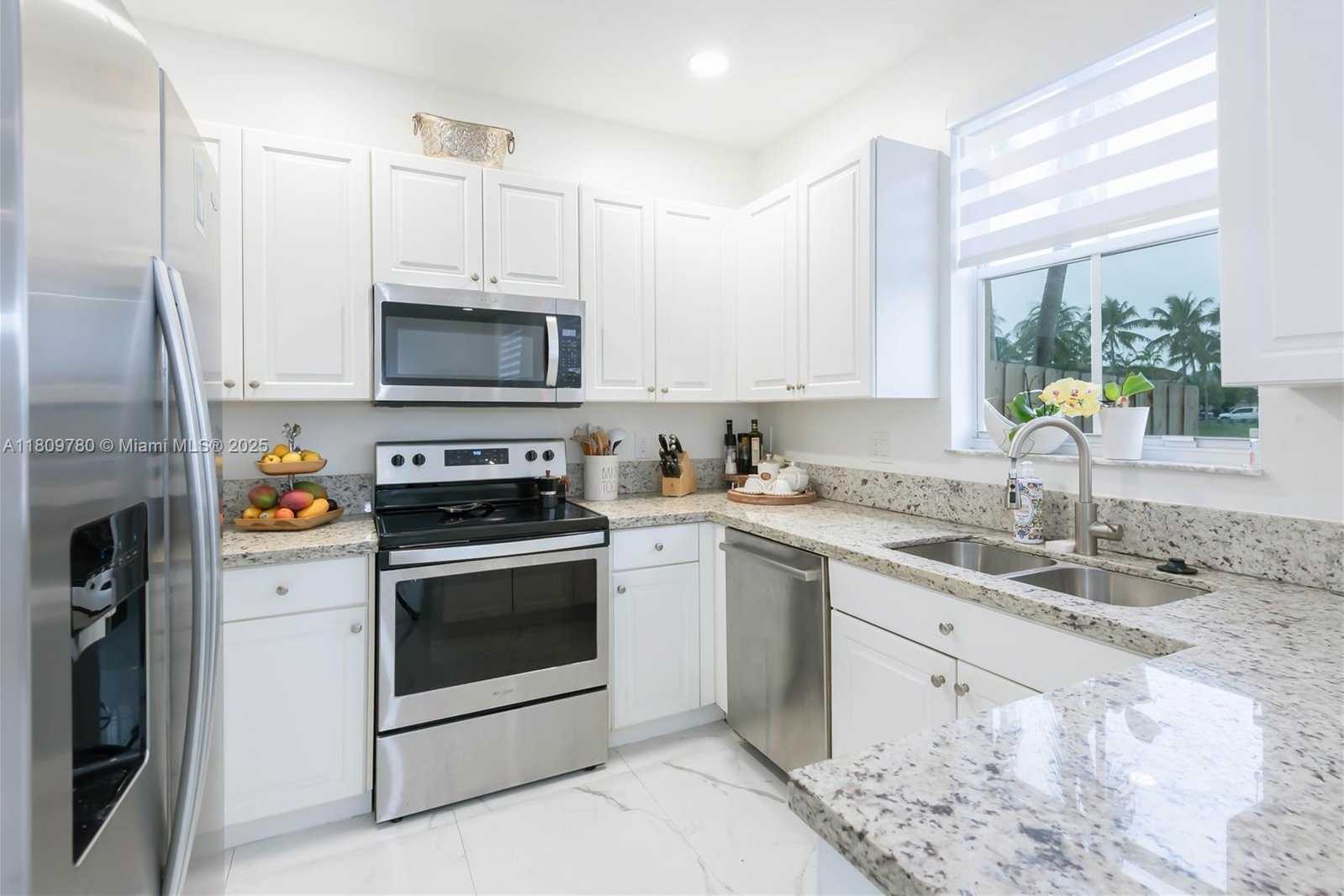 Small Image of 15323 SOUTH WEST 9TH WAY, Miami Number 8