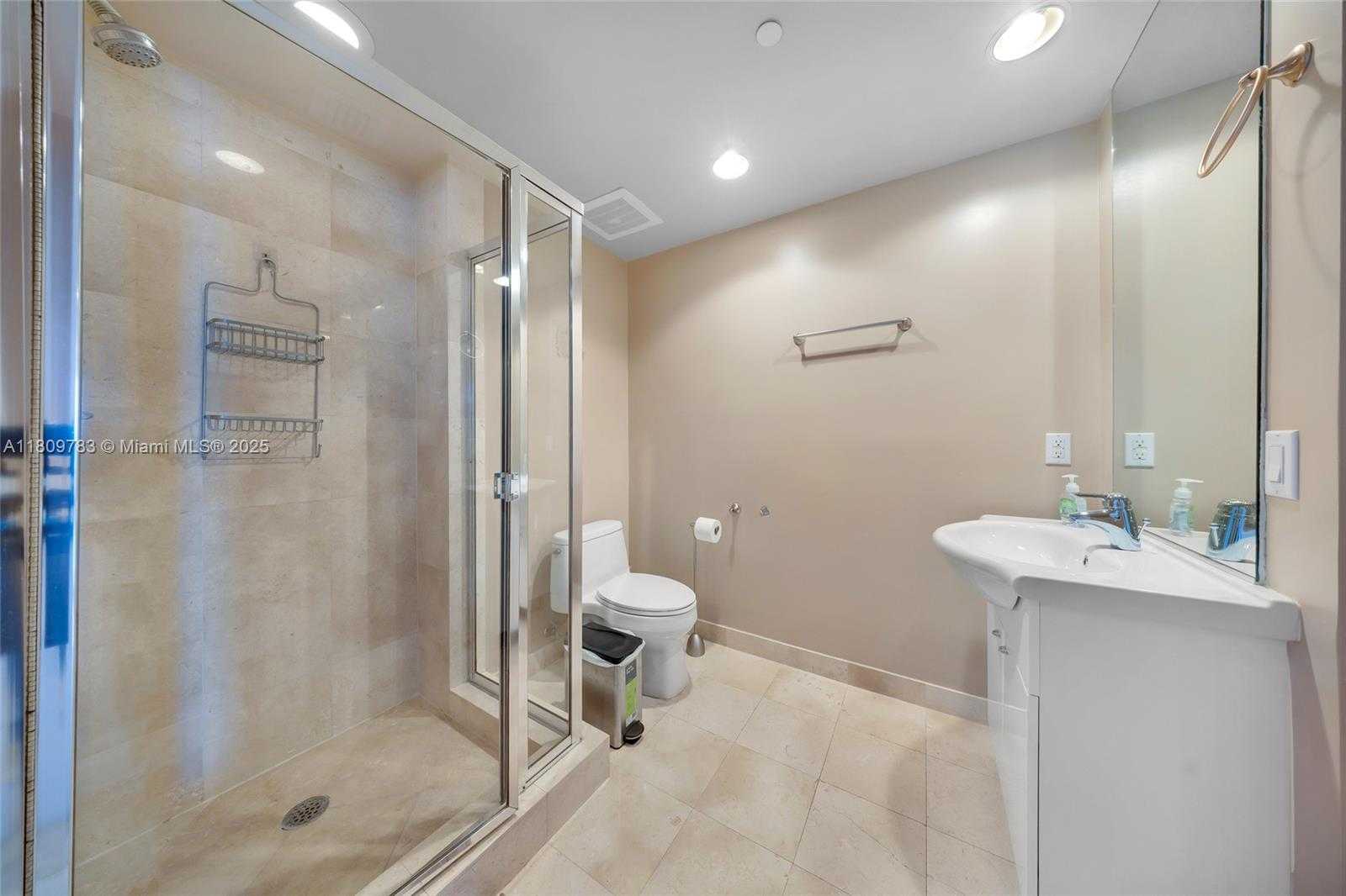 Small Image of 1800 SOUTH OCEAN DR #3607, Hallandale Beach Number 10