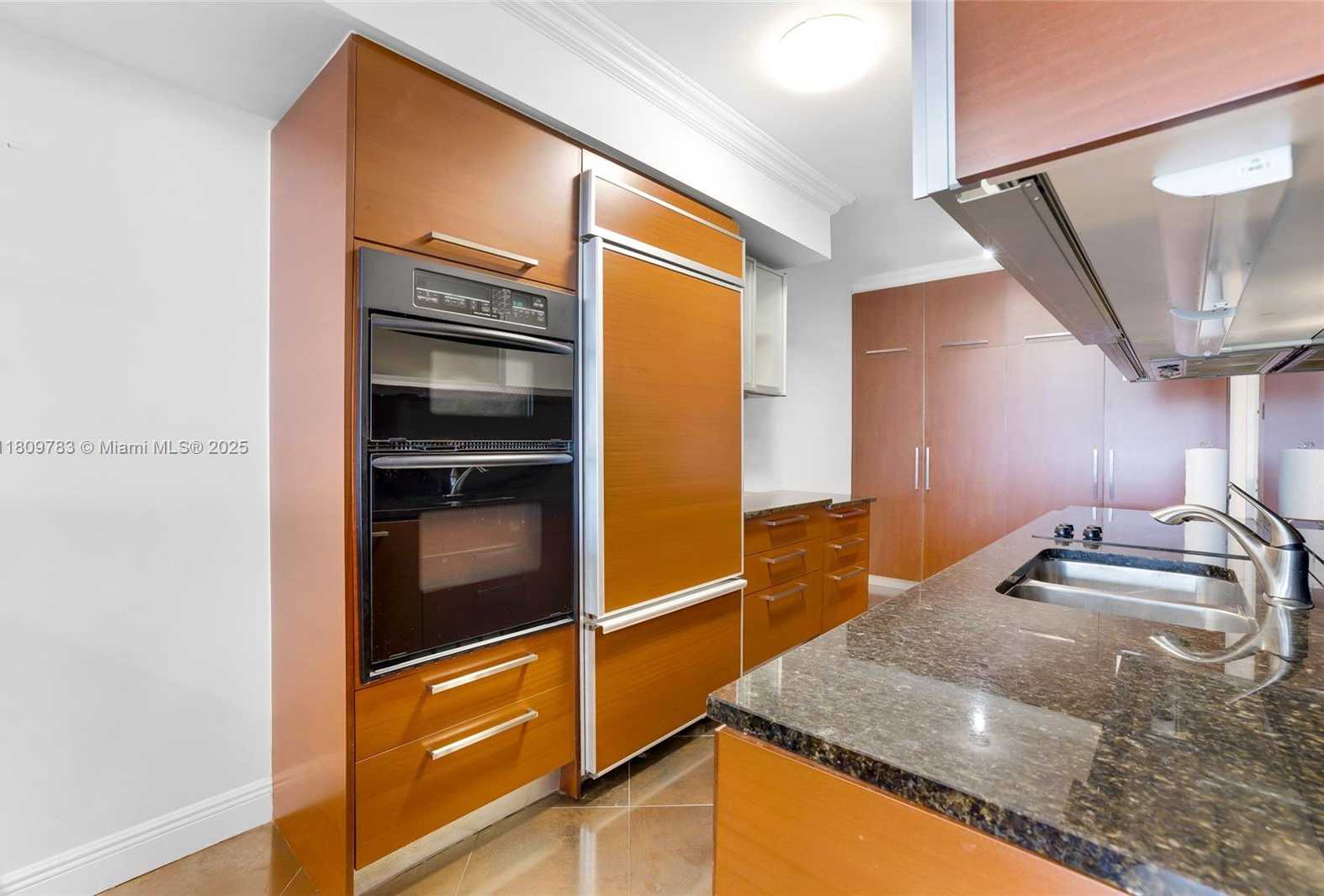 Small Image of 1800 SOUTH OCEAN DR #3607, Hallandale Beach Number 12