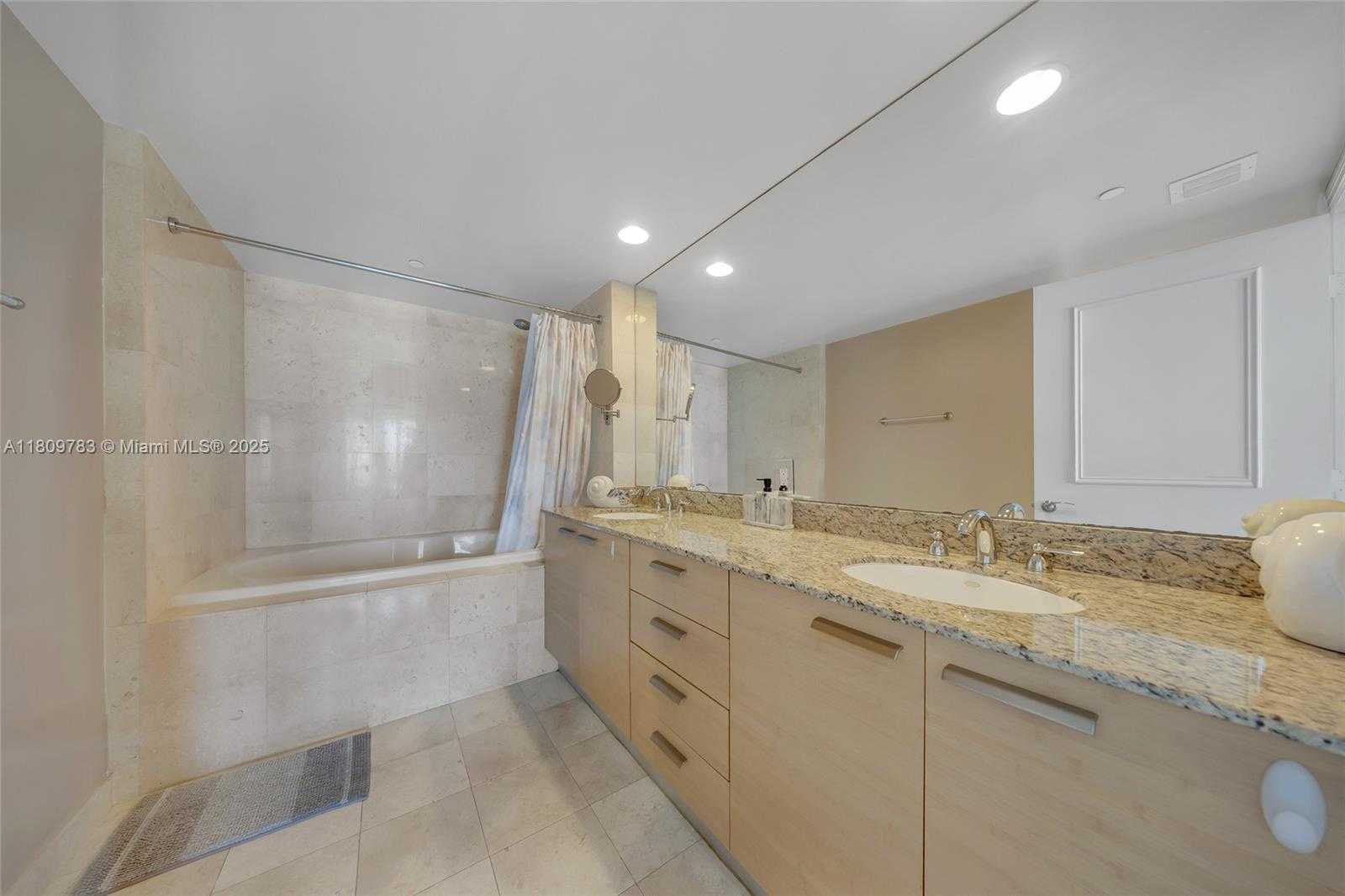 Small Image of 1800 SOUTH OCEAN DR #3607, Hallandale Beach Number 7