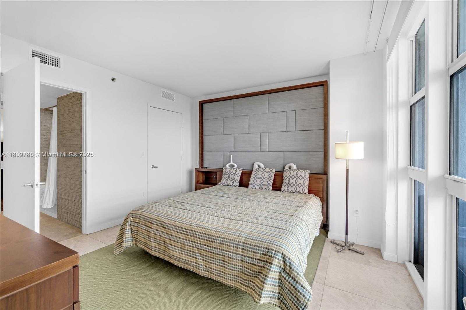 Small Image of 50 BISCAYNE BLVD #904, Miami Number 12