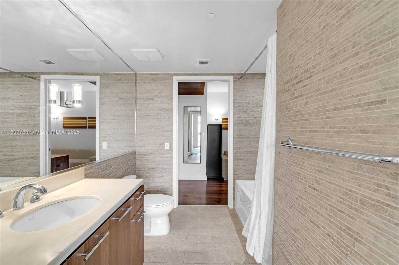 Small Image of 50 BISCAYNE BLVD #904, Miami Number 13