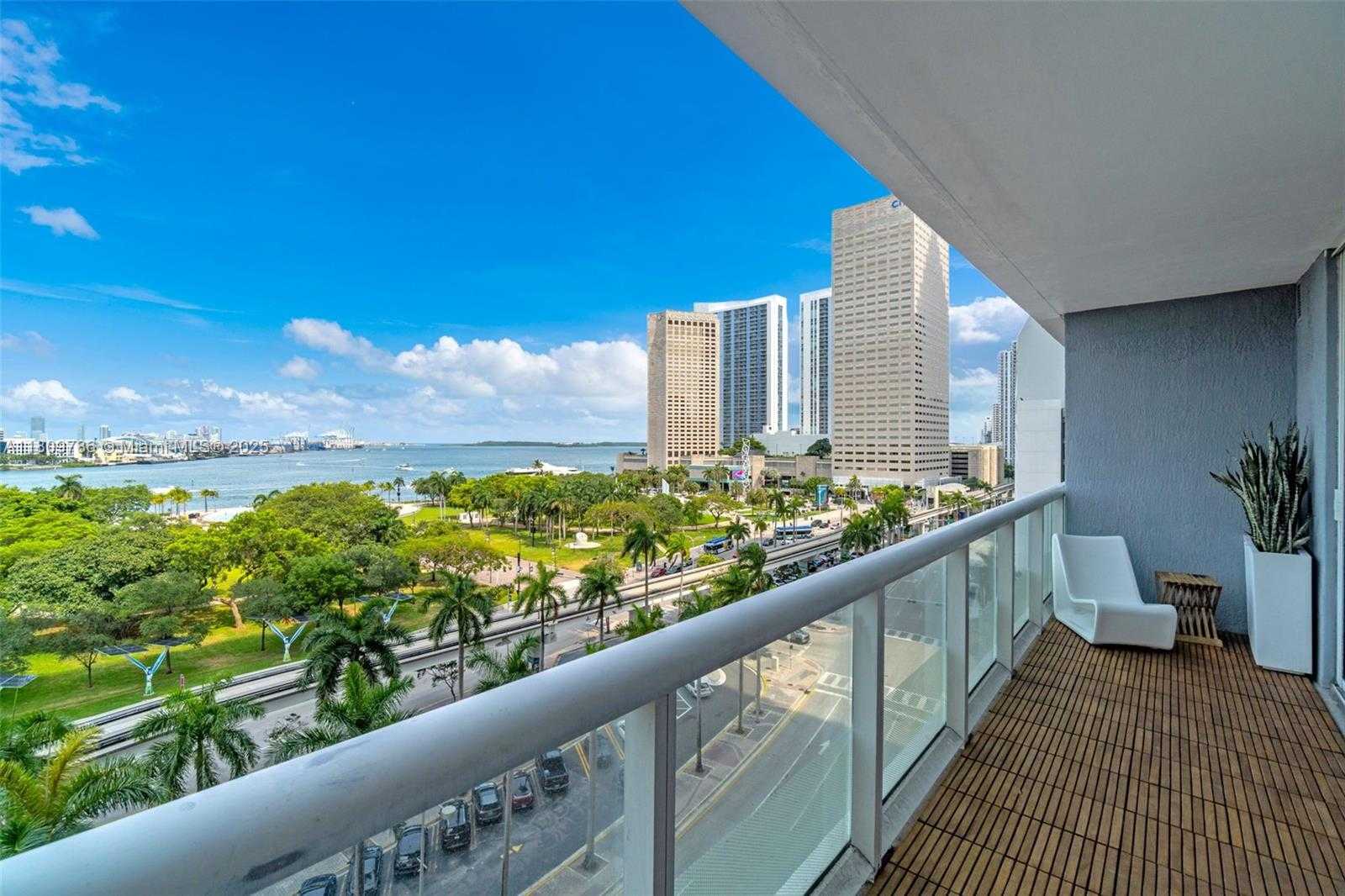 Small Image of 50 BISCAYNE BLVD #904, Miami Number 21