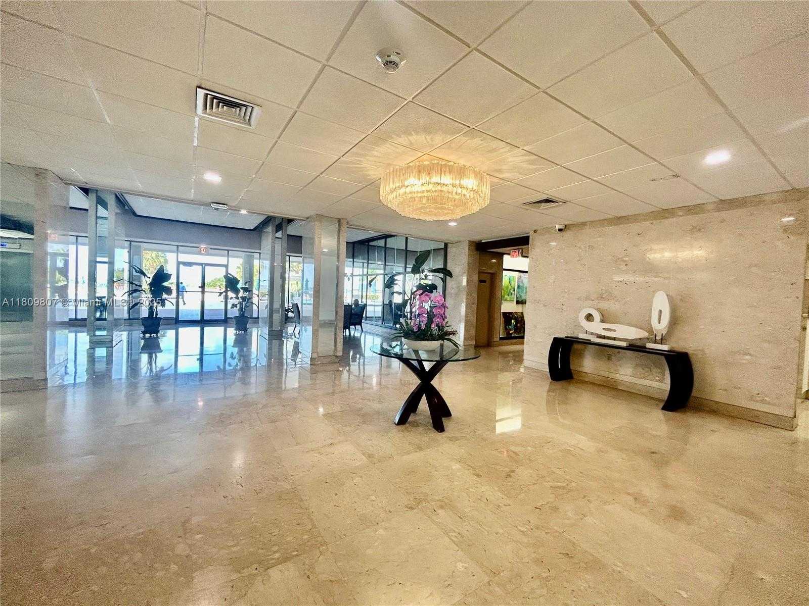 Small Image of 300 #1702, Sunny Isles Beach Number 20
