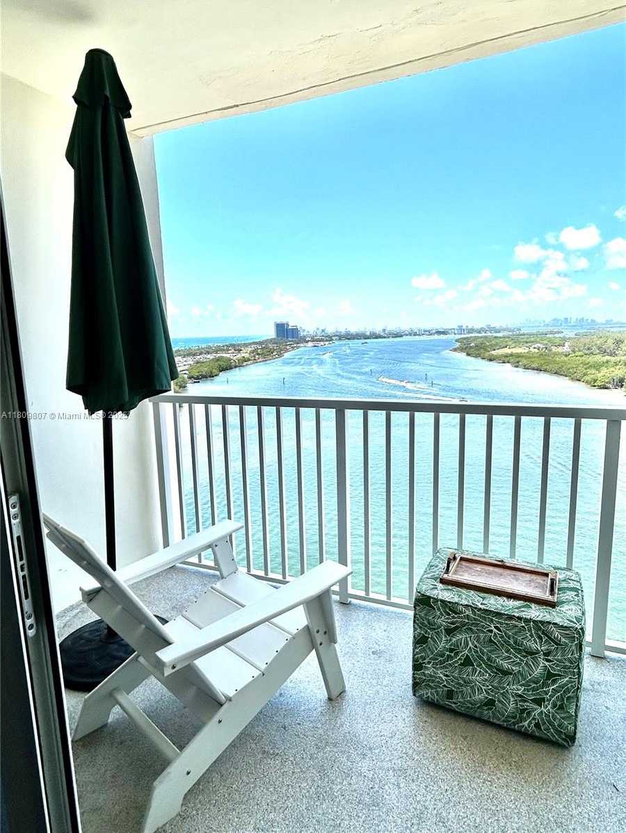 Small Image of 300 #1702, Sunny Isles Beach Number 6