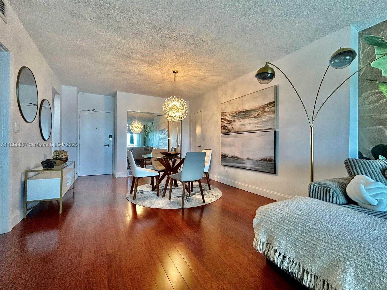 Small Image of 300 #1702, Sunny Isles Beach Number 9