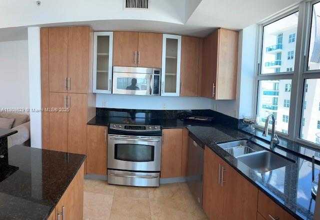 Small Image of 7900 HARBOR ISLAND DR #912, North Bay Village Number 13